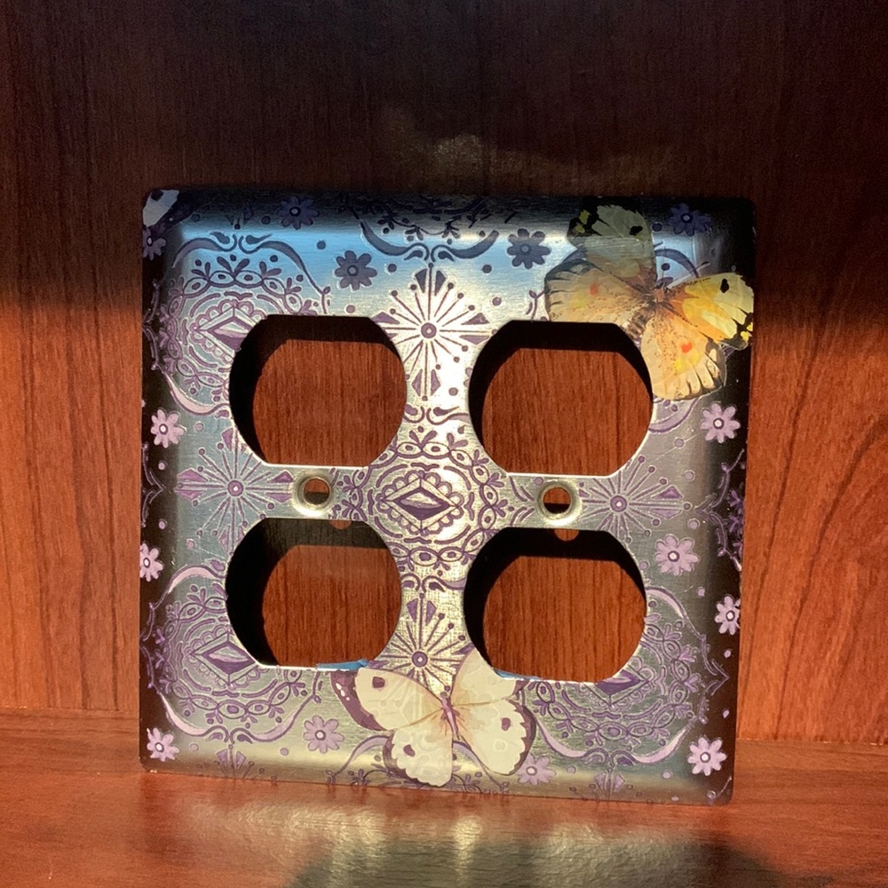 Handcrafted Wallplate, 2 Duplex